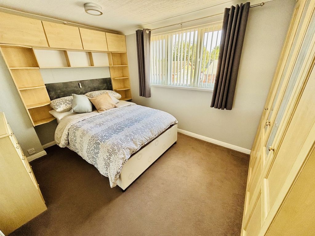 Property photo 3 of 15 Bedroom