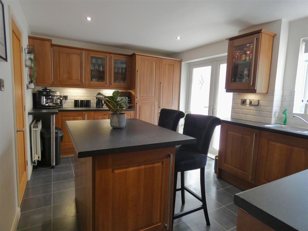 Property photo 3 of 12 P1180058.Jpg