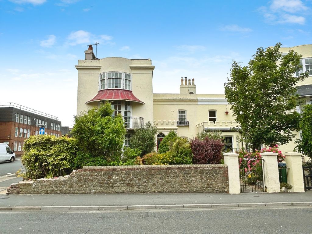 Property photo 1 of 31