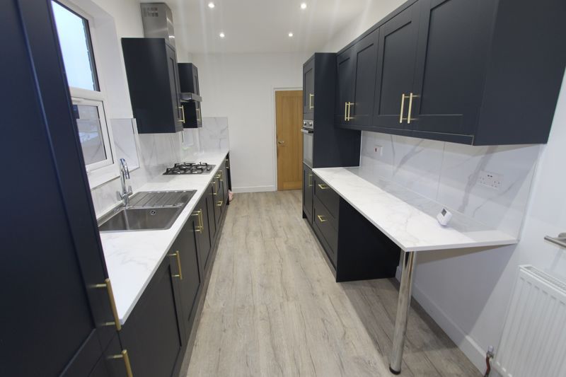 Property photo 3 of 14 Photo 5