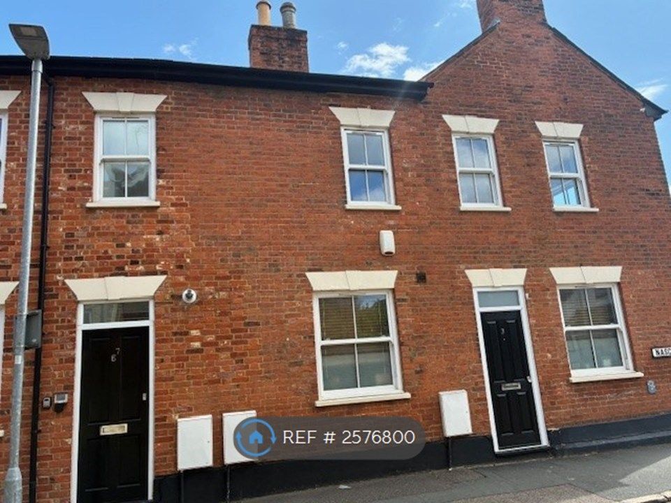 Property photo 1 of 8 26 Langley Road