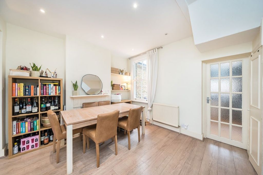 Property photo 3 of 6