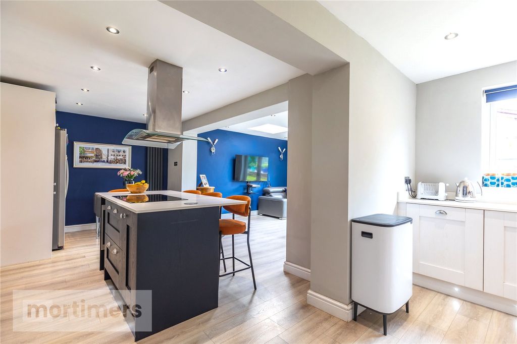 Property photo 2 of 32 Kitchen/Diner