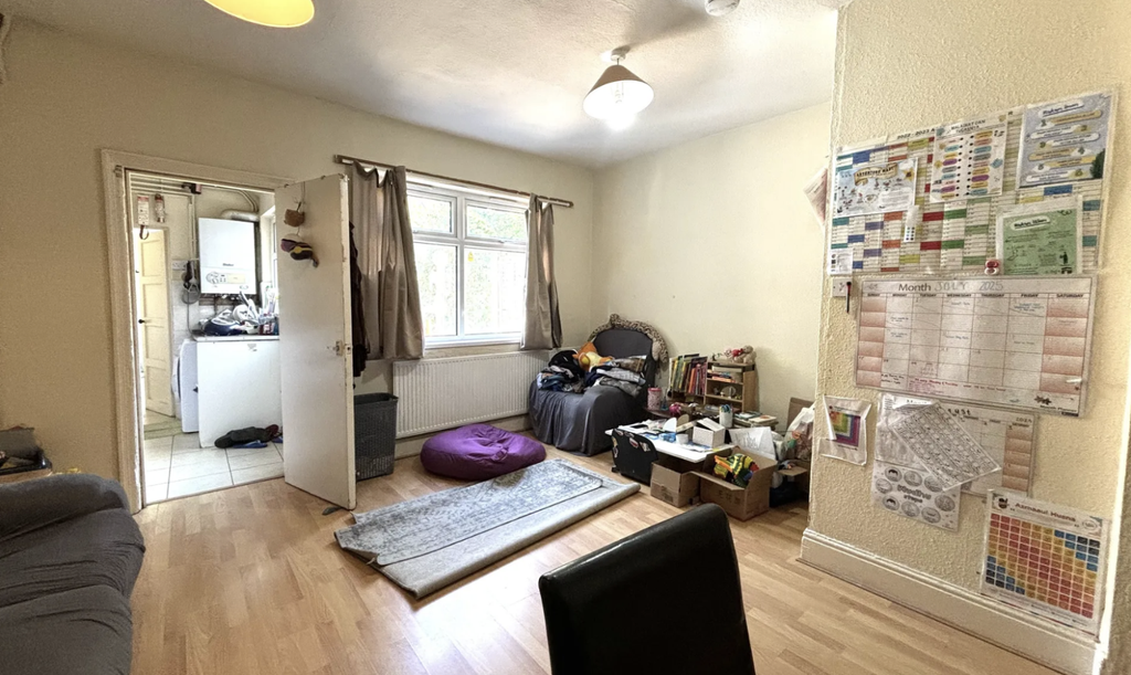 Property photo 3 of 5 Gallery