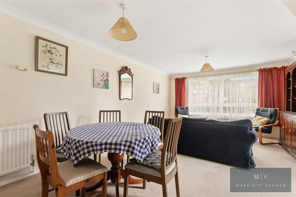 Property photo 3 of 11 St. Arvans Close 9 MV-5.Jpg