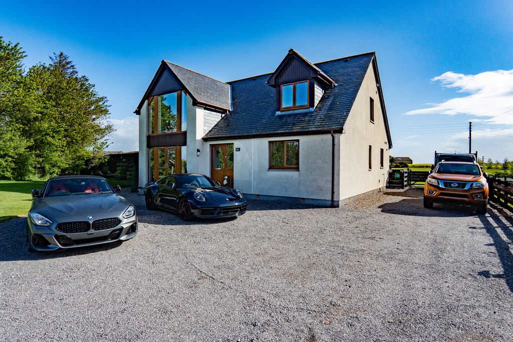 Property photo 1 of 50