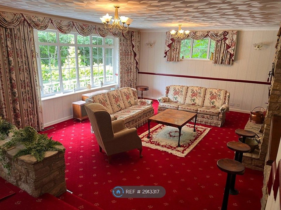 Property photo 3 of 22 Main Lounge