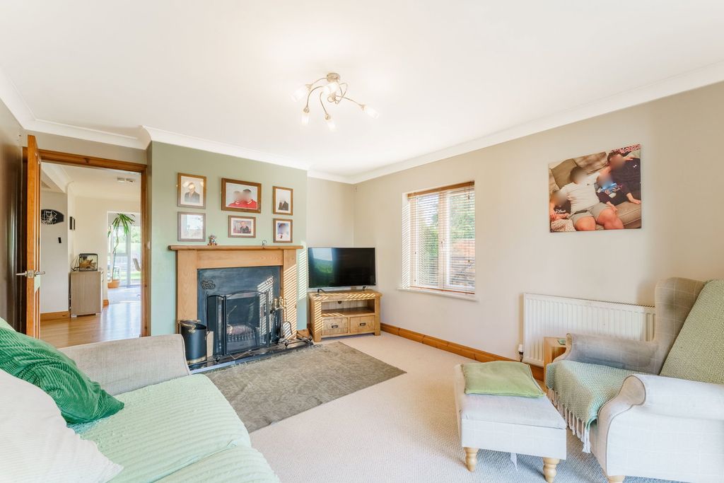 Property photo 2 of 36