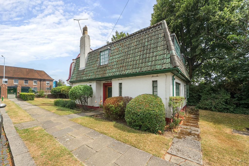 Property photo 1 of 45 1319534-1-68657d3...