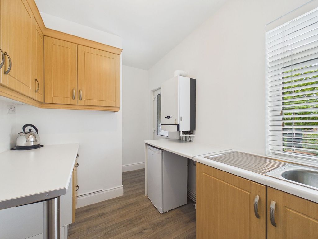 Property photo 3 of 12 Kitchen