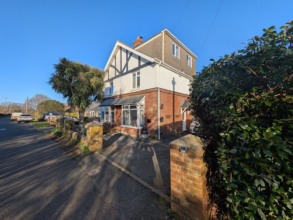 Property photo 2 of 26