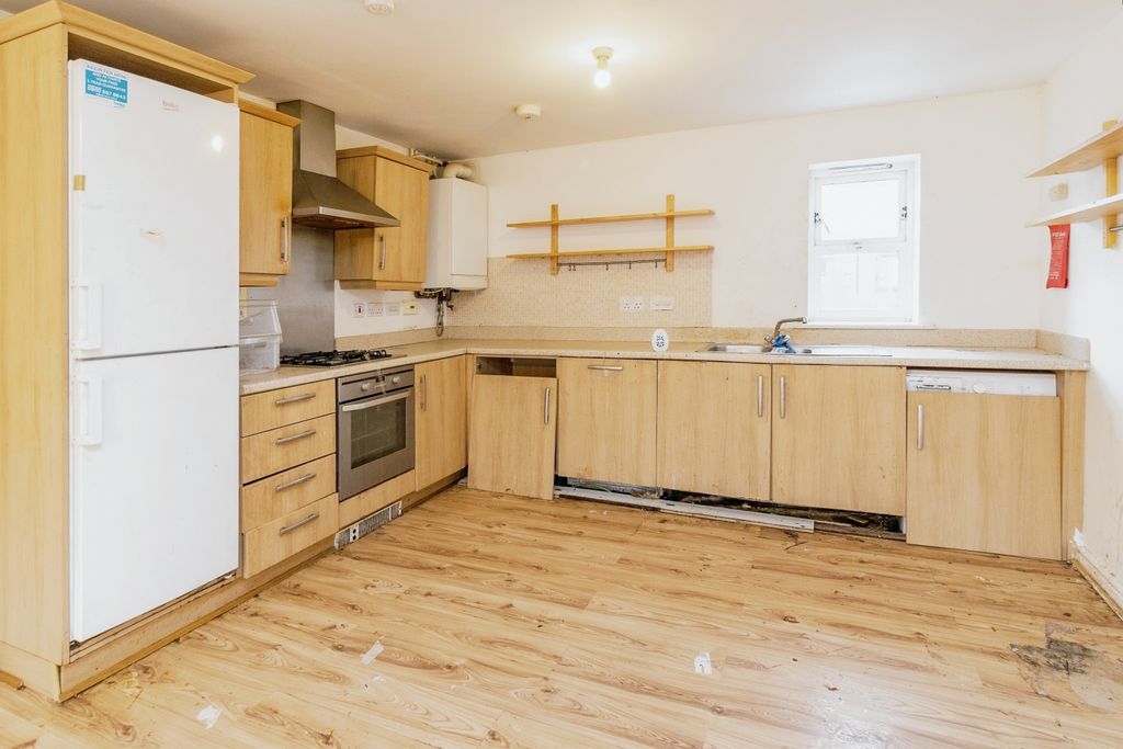 Property photo 2 of 17 Photography
