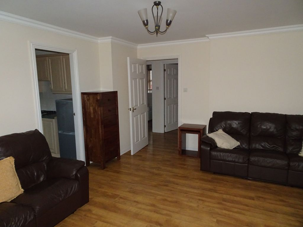 Property photo 2 of 8