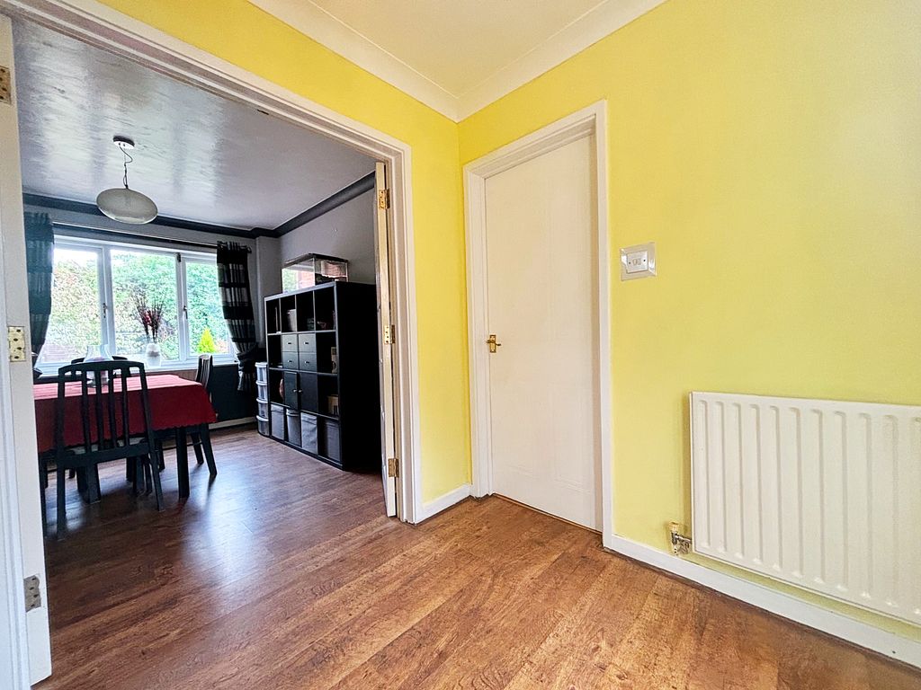 Property photo 3 of 33