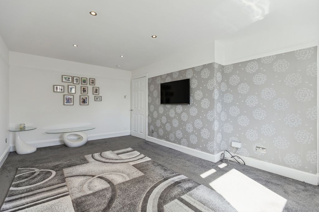 Property photo 2 of 17 _67A9472