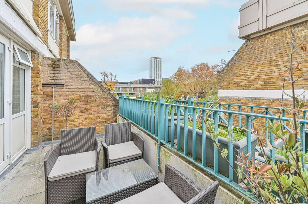 Property photo 3 of 11