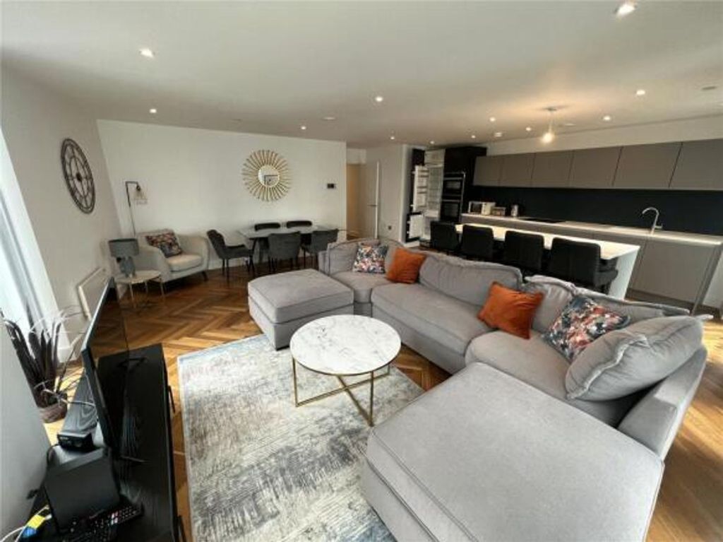 Property photo 3 of 19
