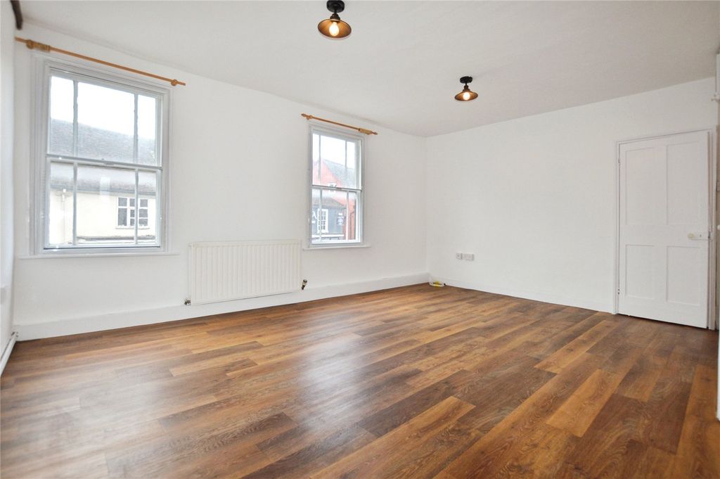 Property photo 2 of 10 Picture No. 15