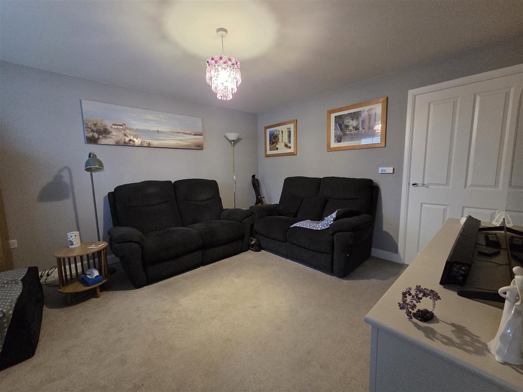 Property photo 3 of 13 20260203_145329.Jpg