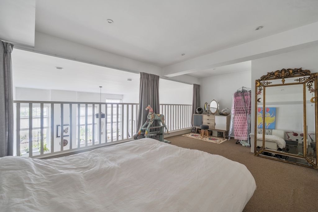 Additional image 12 of 3 bed flat for saleThe Old School, Geneva Place, Bideford, Devon EX39