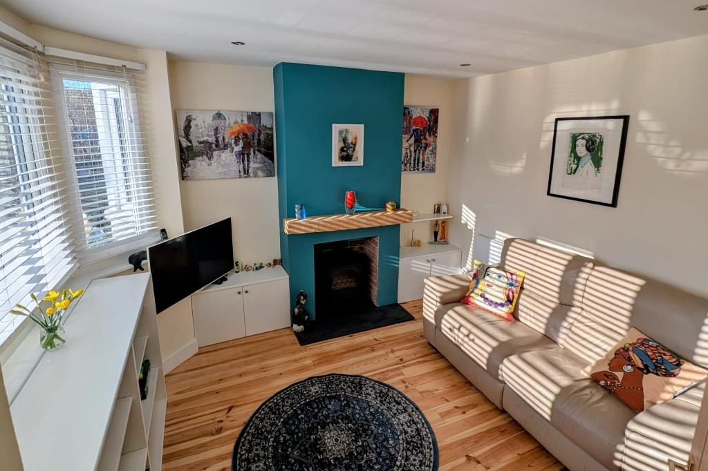 Property photo 2 of 18 Living Area