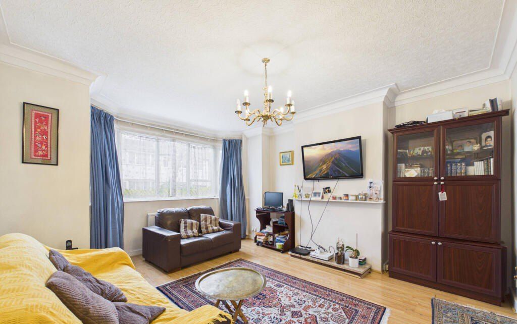 Property photo 3 of 12 2d15902dc8Ed042A6Fc6A3Ea46F9Ec47