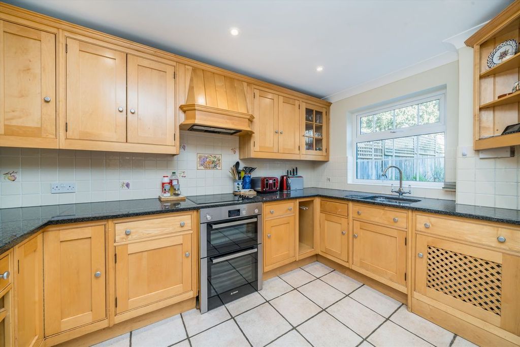 Property photo 3 of 8