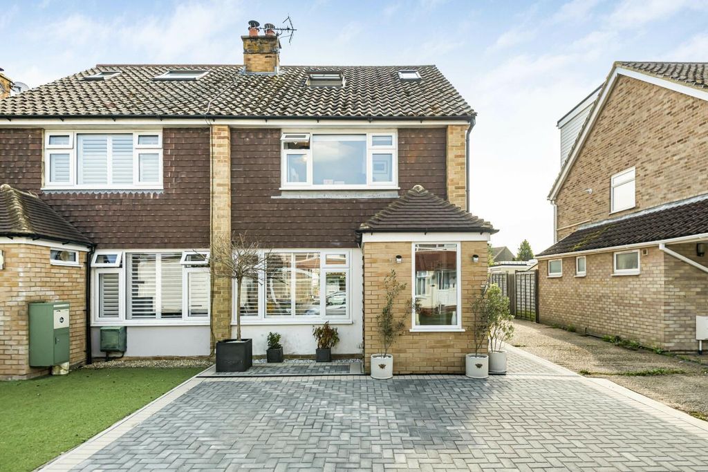 Property photo 1 of 23