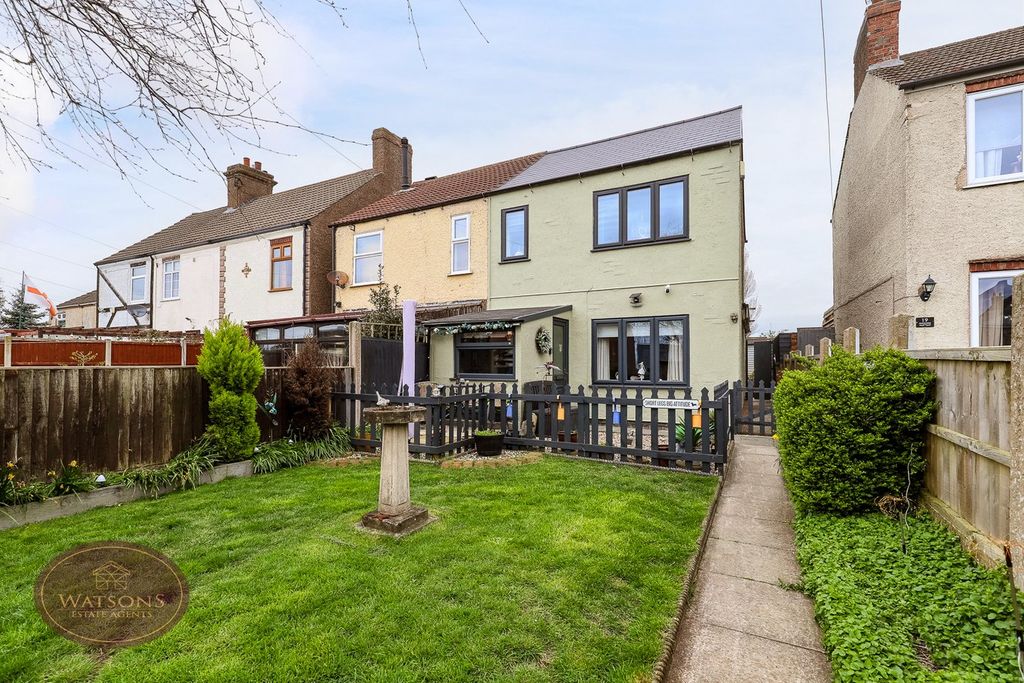 Property photo 1 of 27