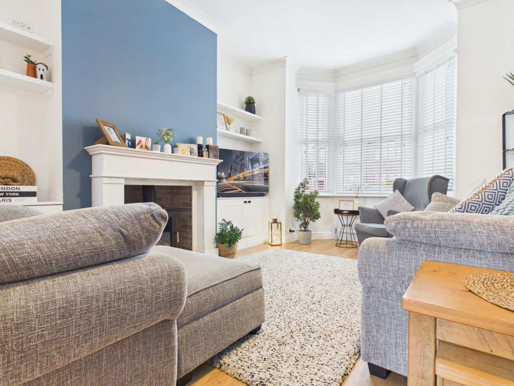 Property photo 3 of 22 Cam03729G0-Pr0284-Still010