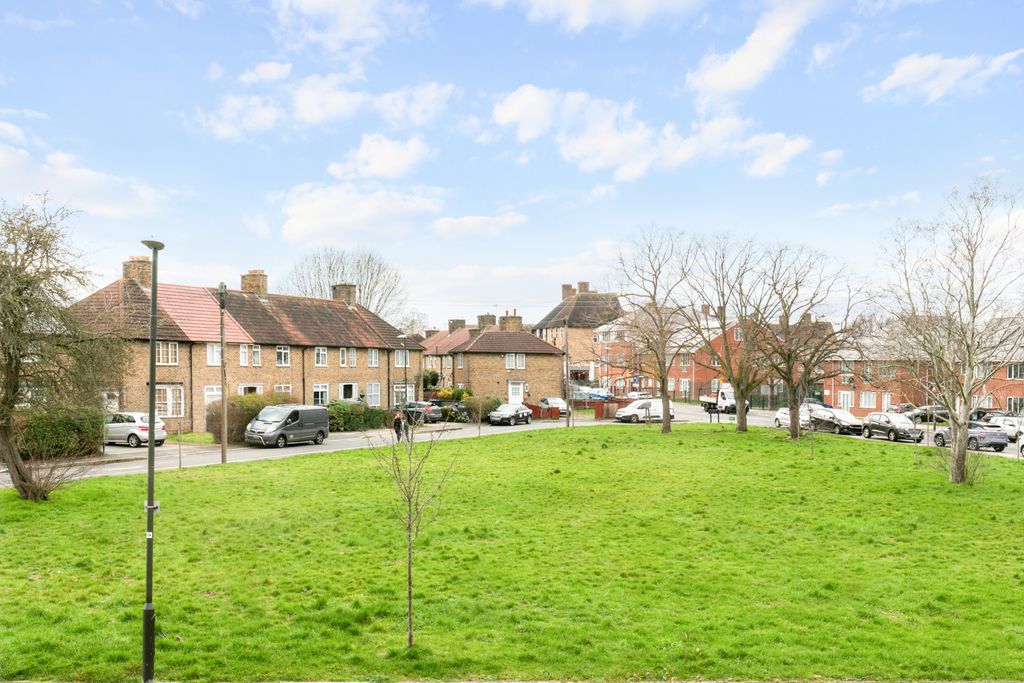 Property photo 3 of 16 Picture No. 16