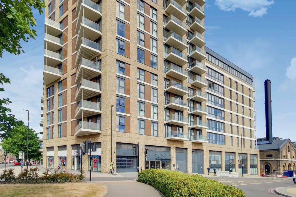 Property photo 3 of 8