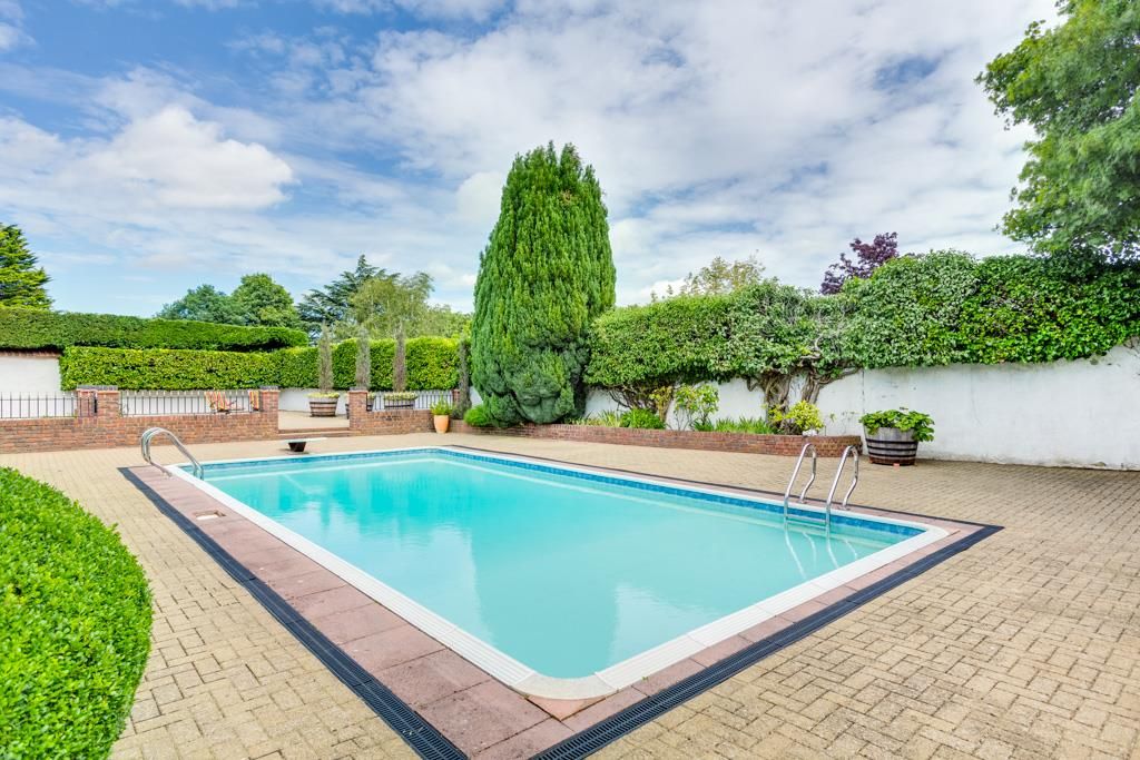 Property photo 3 of 36 Meadows Pool.Jpg