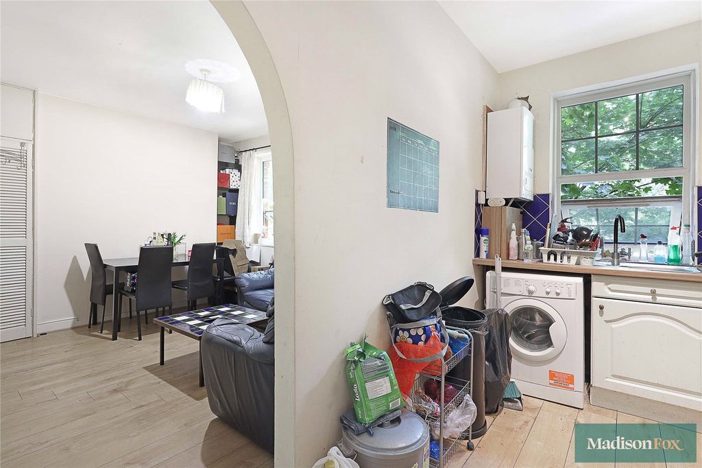 Property photo 3 of 17 Picture No. 28