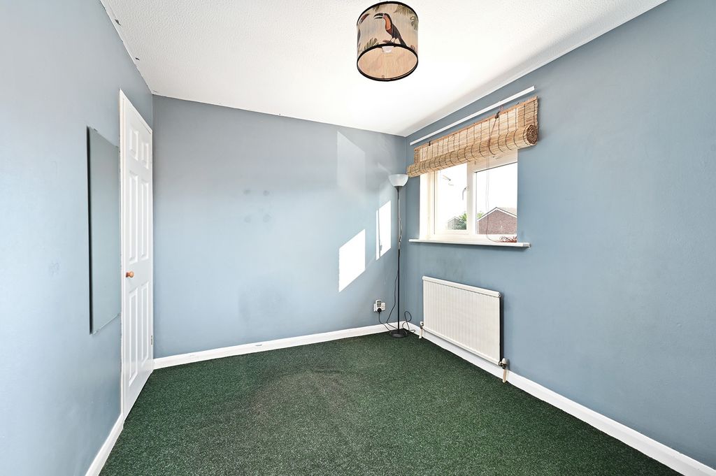 Additional image 6 of 3 bed semi-detached house for saleAshdown Avenue, Farnborough GU14