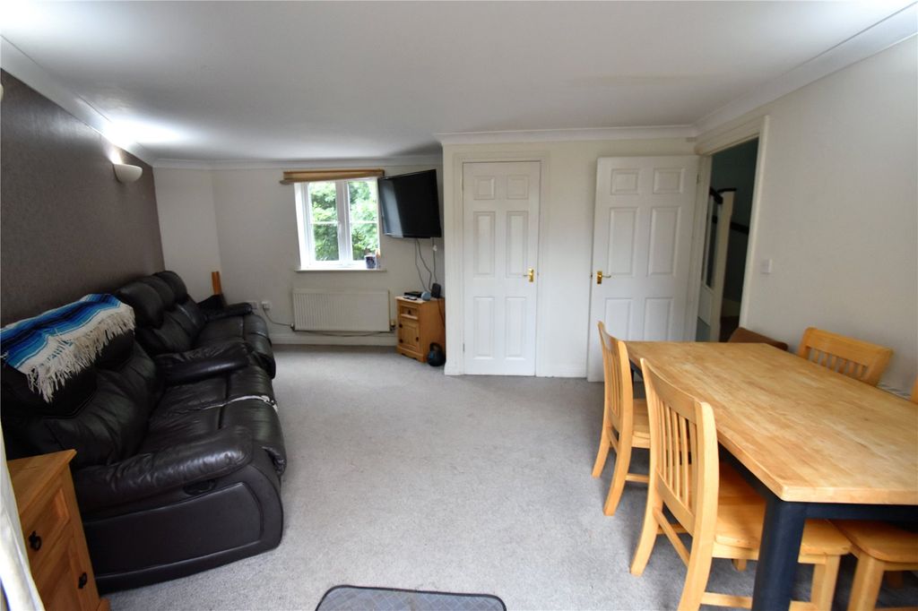 Property photo 2 of 8 Picture No. 03