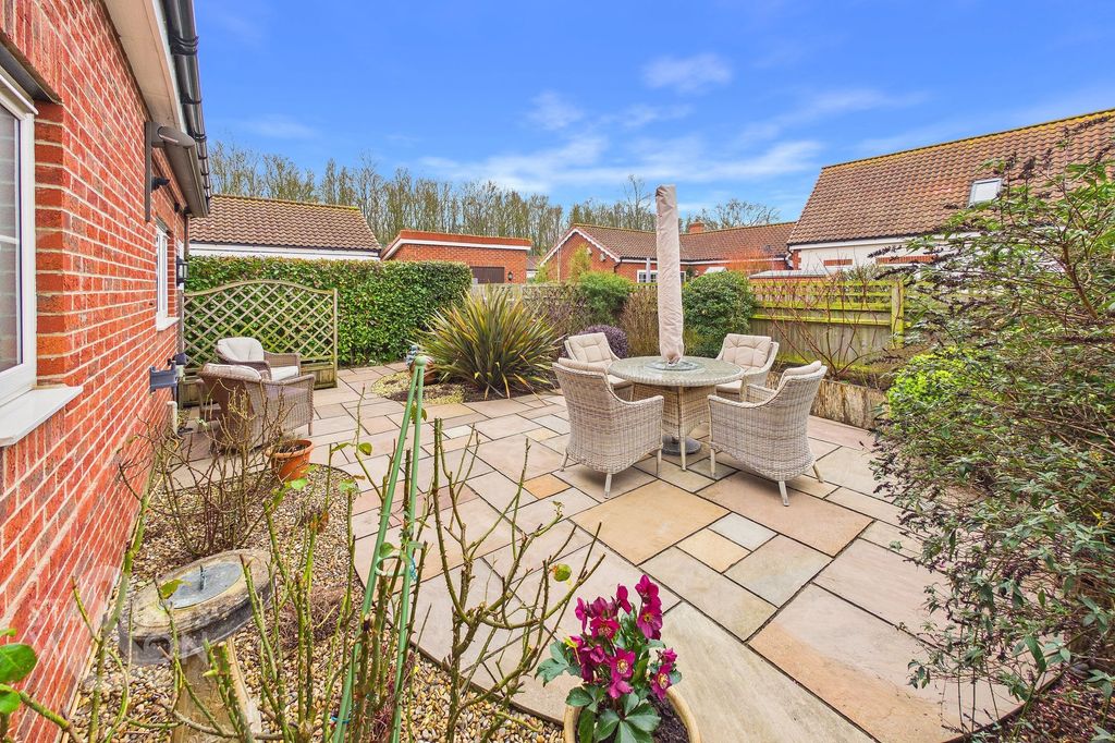 Property photo 3 of 21