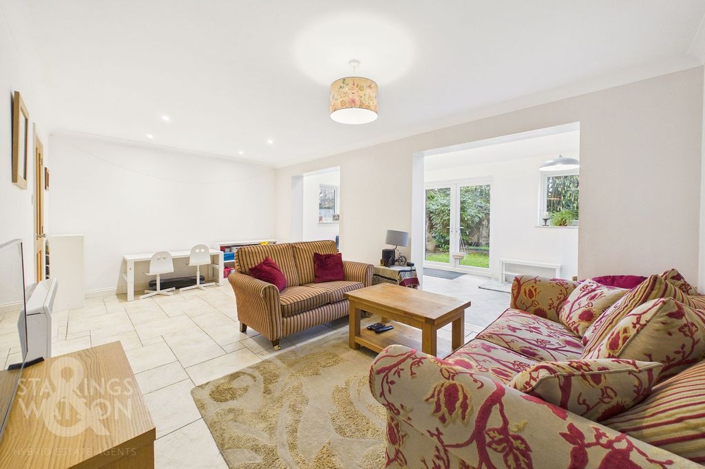 Property photo 1 of 24