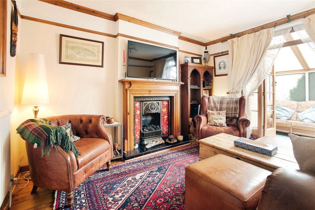 Property photo 2 of 19 Picture No. 24