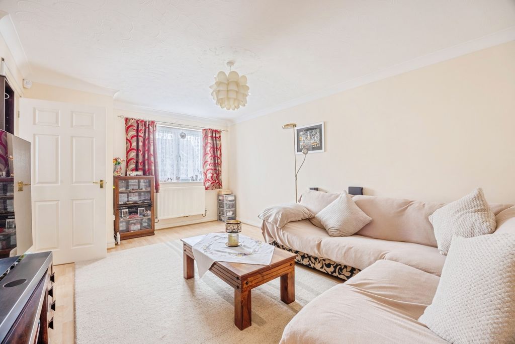 Property photo 2 of 21 Pbox-Img.Jpg