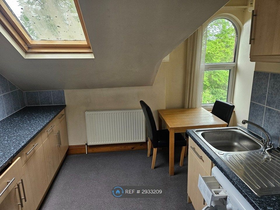 Property photo 2 of 4 Kitchen