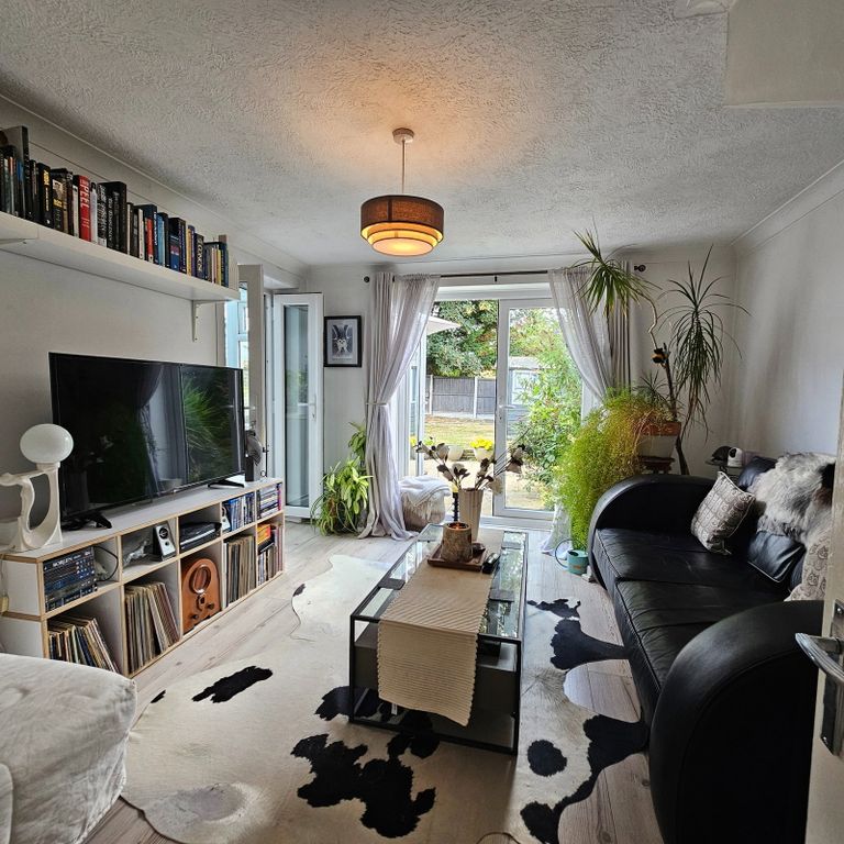 Property photo 3 of 17