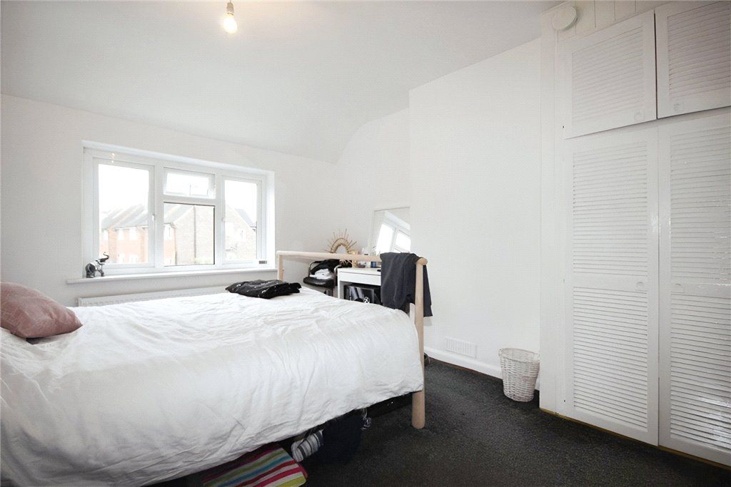 Property photo 3 of 9 Bedroom