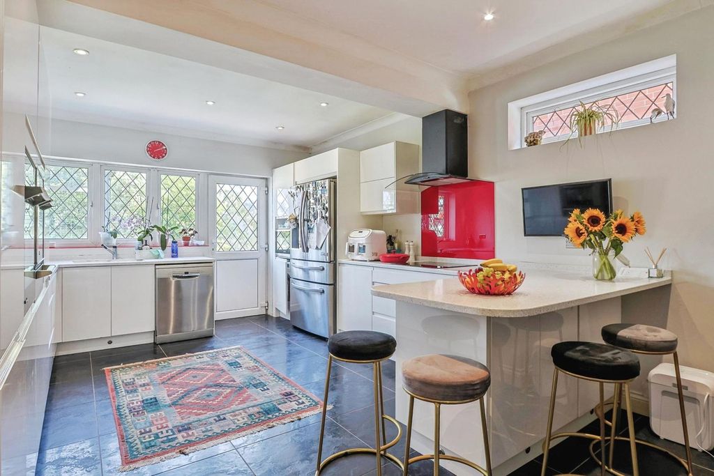 Property photo 3 of 21 Pbox-Img.Jpg
