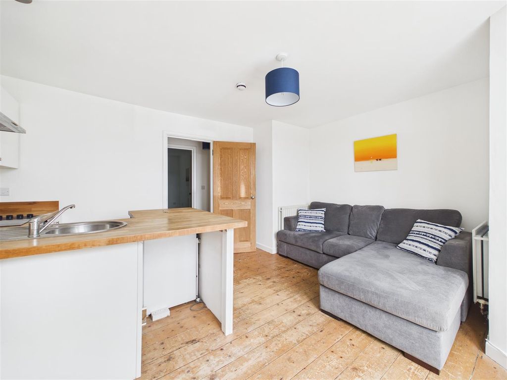 Property photo 1 of 10 Open Plan Living Room