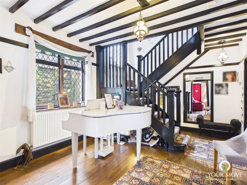 Property photo 2 of 23 Picture No. 14