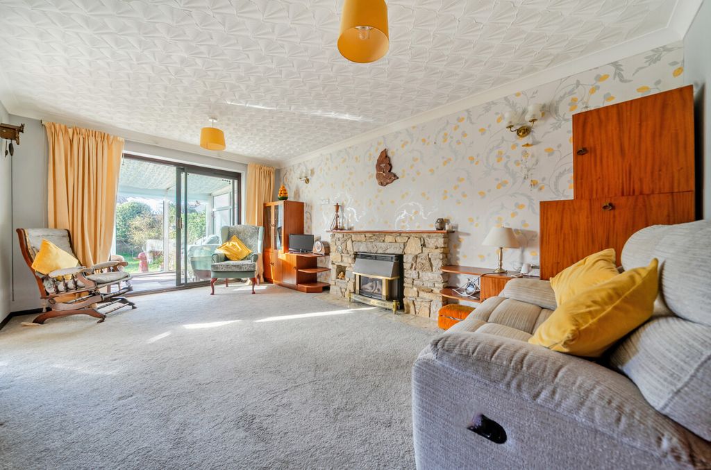 Property photo 2 of 16 1420697-8-69A55Ca...