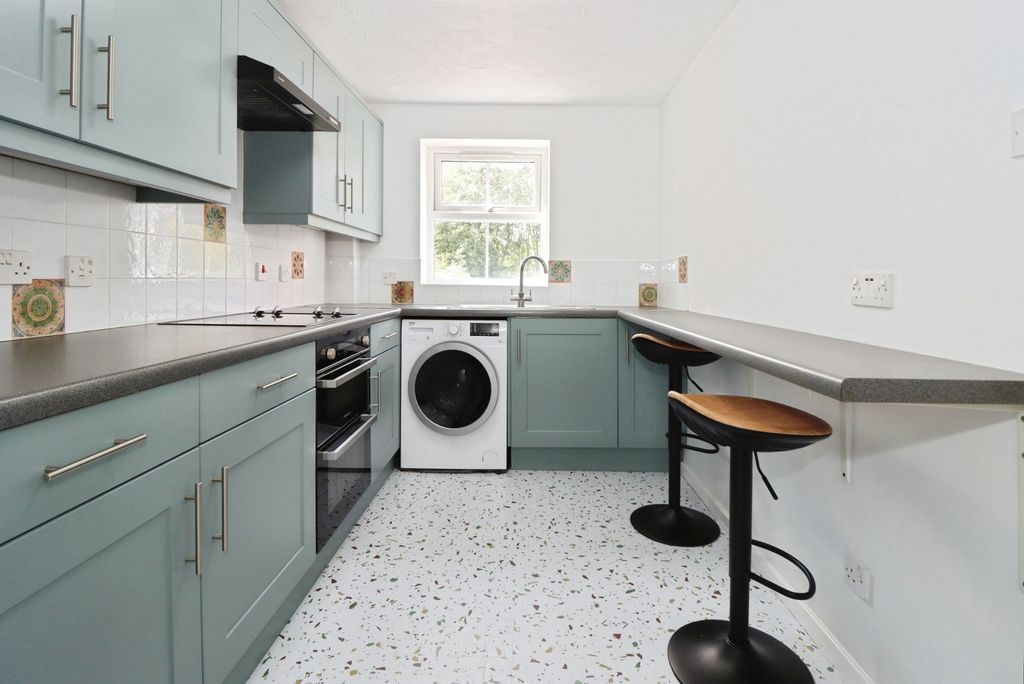 Property photo 2 of 15 Pbox-Img.Jpg