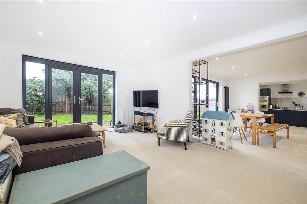 Property photo 3 of 22 3-St-Nicholas-Road-0040 Copy.Jpg