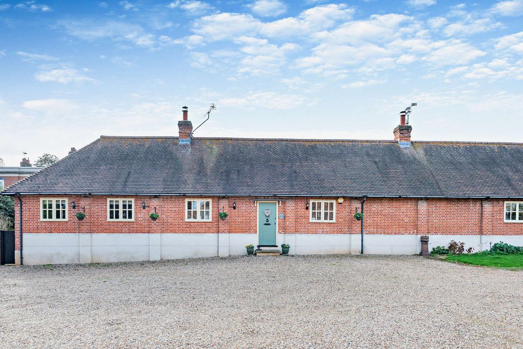 Property photo 3 of 35